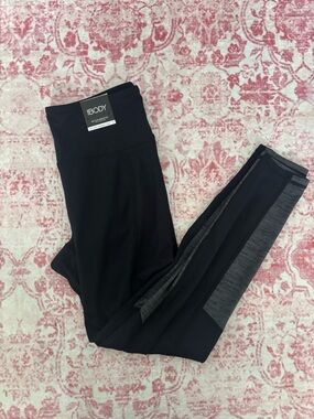 NWT Cotton-on body leggings